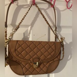 Barr & Barr New York Elegant Tan Quilted Shoulder Bag